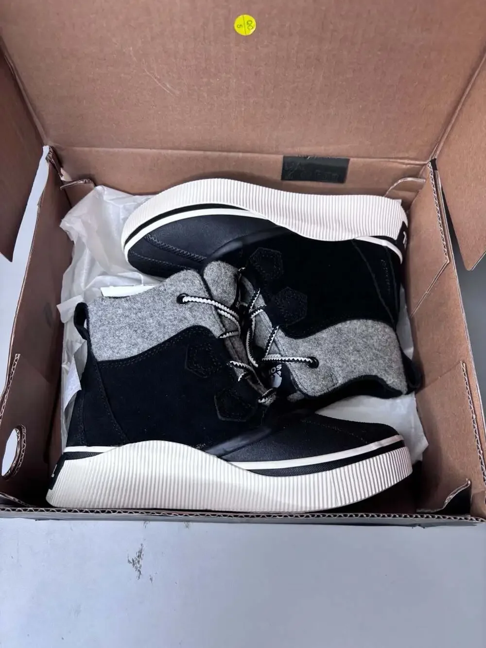 Out N About™ IV Chillz Women's Winter Boot size 3 youth